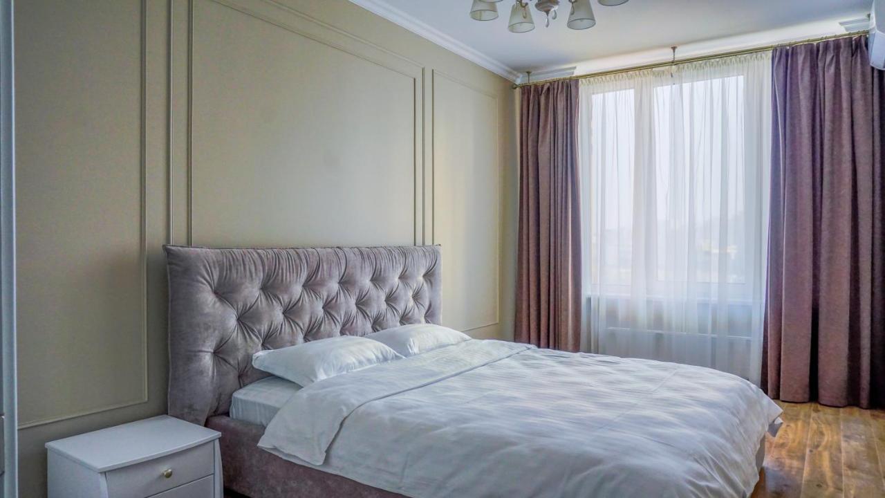 Luxury Apartment Near Metro Station Osokorky Київ Екстер'єр фото