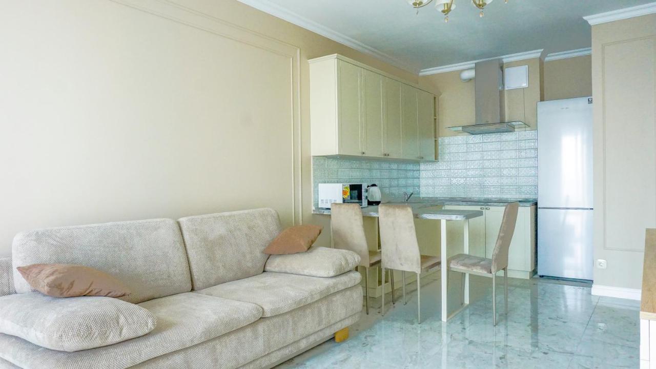 Luxury Apartment Near Metro Station Osokorky Київ Екстер'єр фото